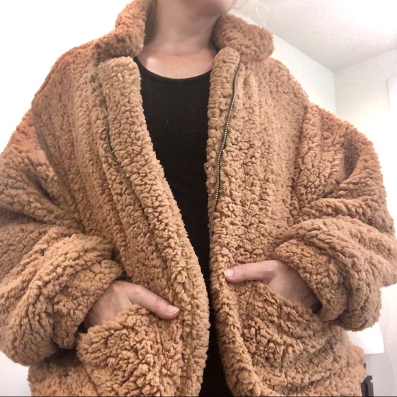 Jackets & Blazers - Oversized Camel Teddy Jacket w/ Pockets